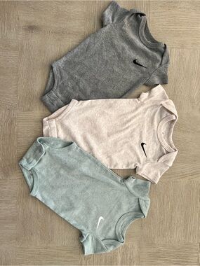 Nike Lot Infant Bodysuit